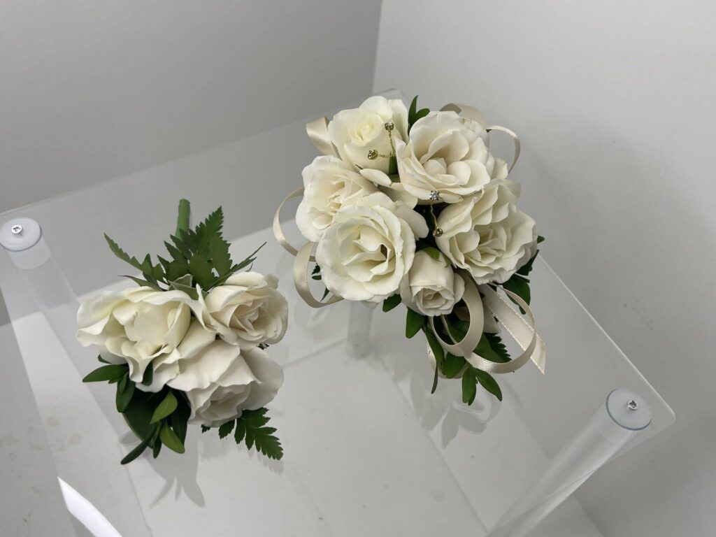 Corsages and Buttonholes: The Small Pieces That Get Photographed Most

